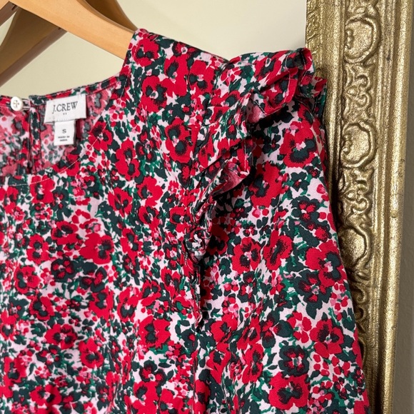 Floral Red and Green Women's Top - Picture 4 of 4